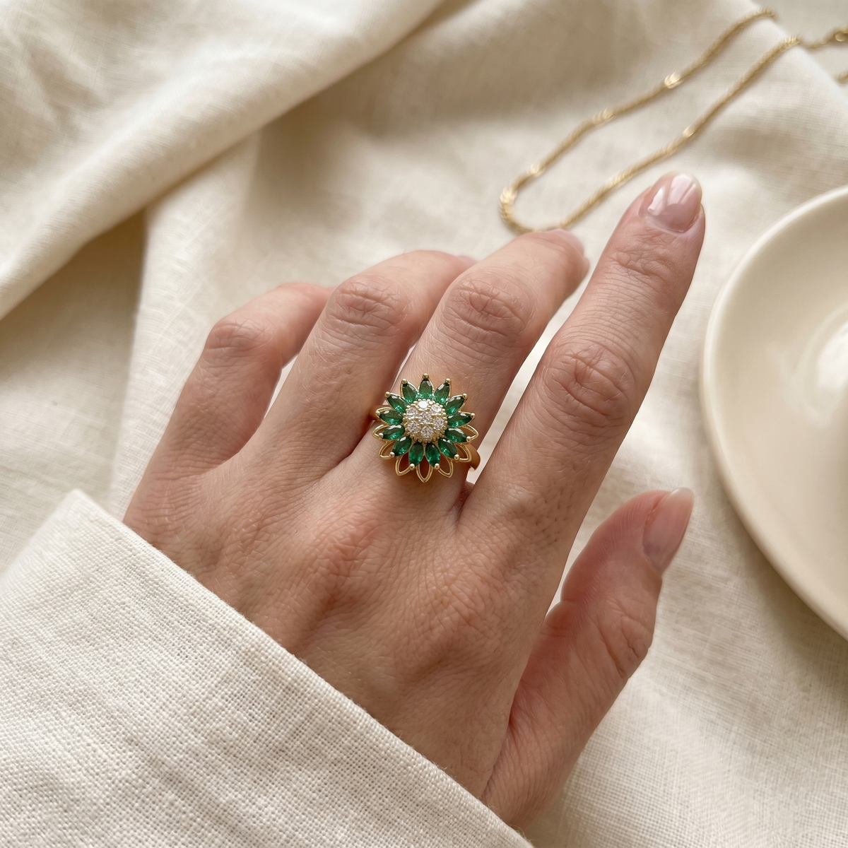 Emerald Fleur Ring
