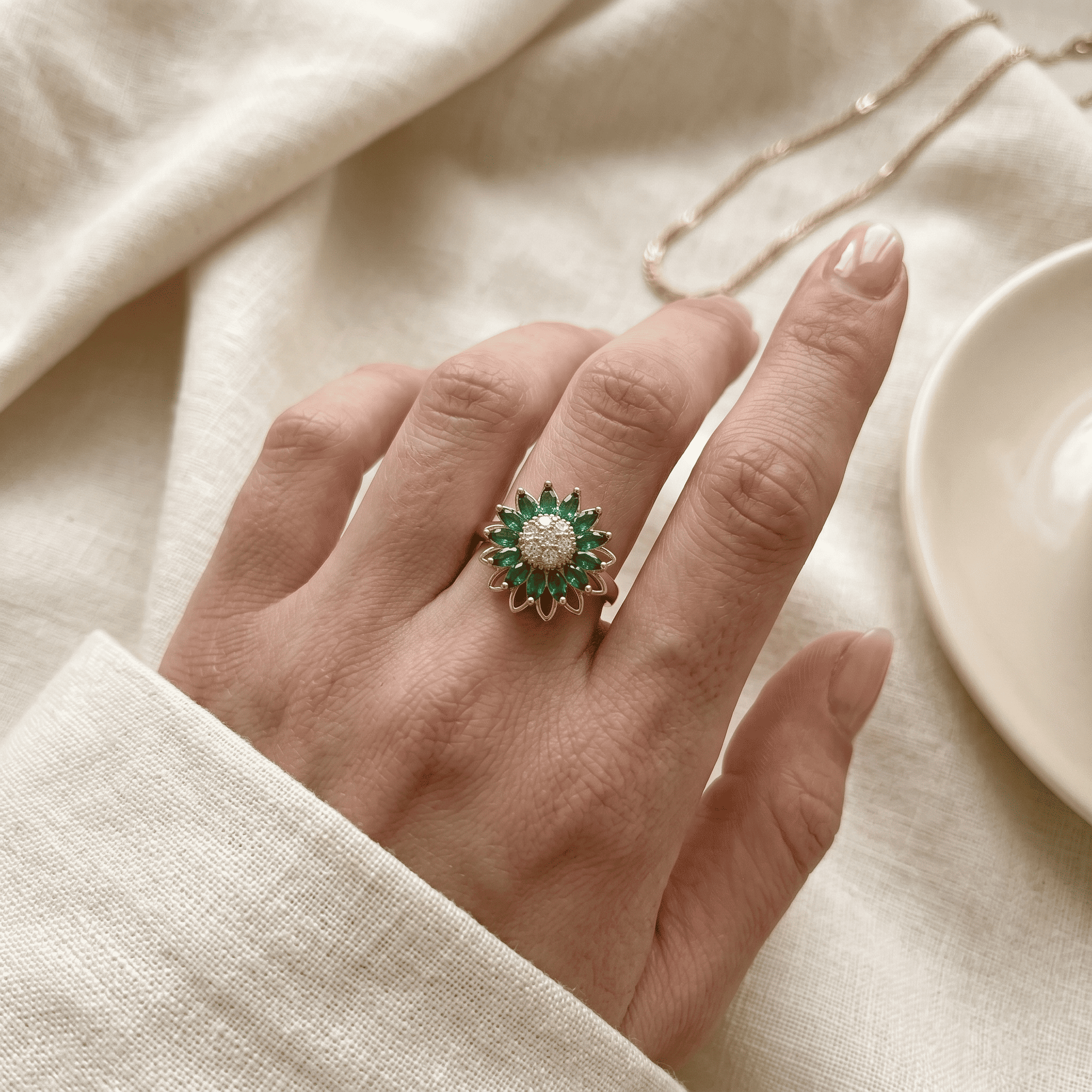 Emerald Fleur Ring