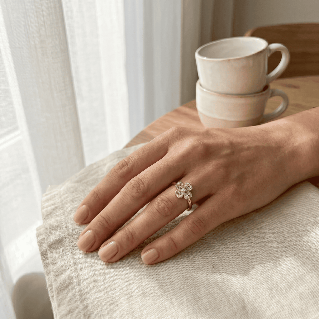 Lumi Petal Ring