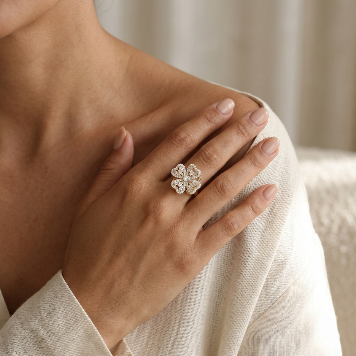 Lumi Petal Ring